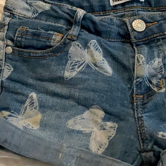 Epic Threads Blue Distressed Jean Shorts - Picture 3 of 6